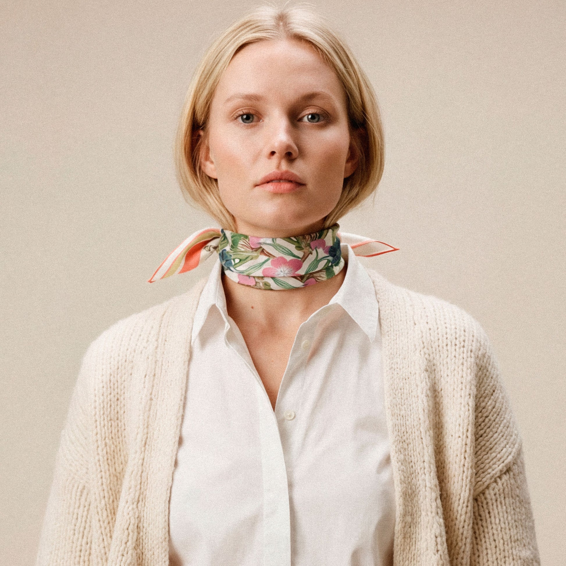 Flora Danica Denmark Coral Botanica 53 silketørklæde Small scarf Coral Botanica scarf