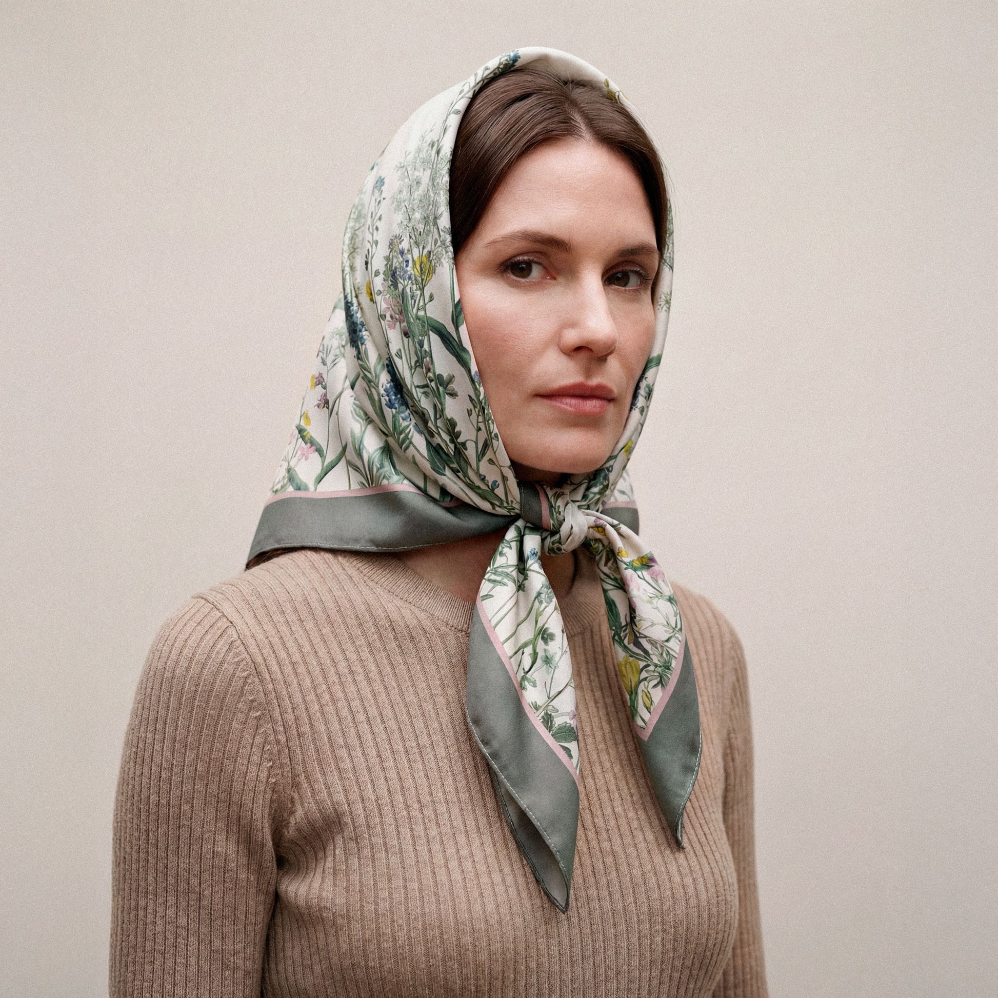 Flora Danica Denmark Wild Bloom 70 silketørklæde Medium Dobbeltsided scarf Wild-Bloom Green